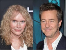Fans de Johnny Depp inundan con mensajes a Ed Norton y Mia Farrow luego de que mostraron apoyo a Amber Heard