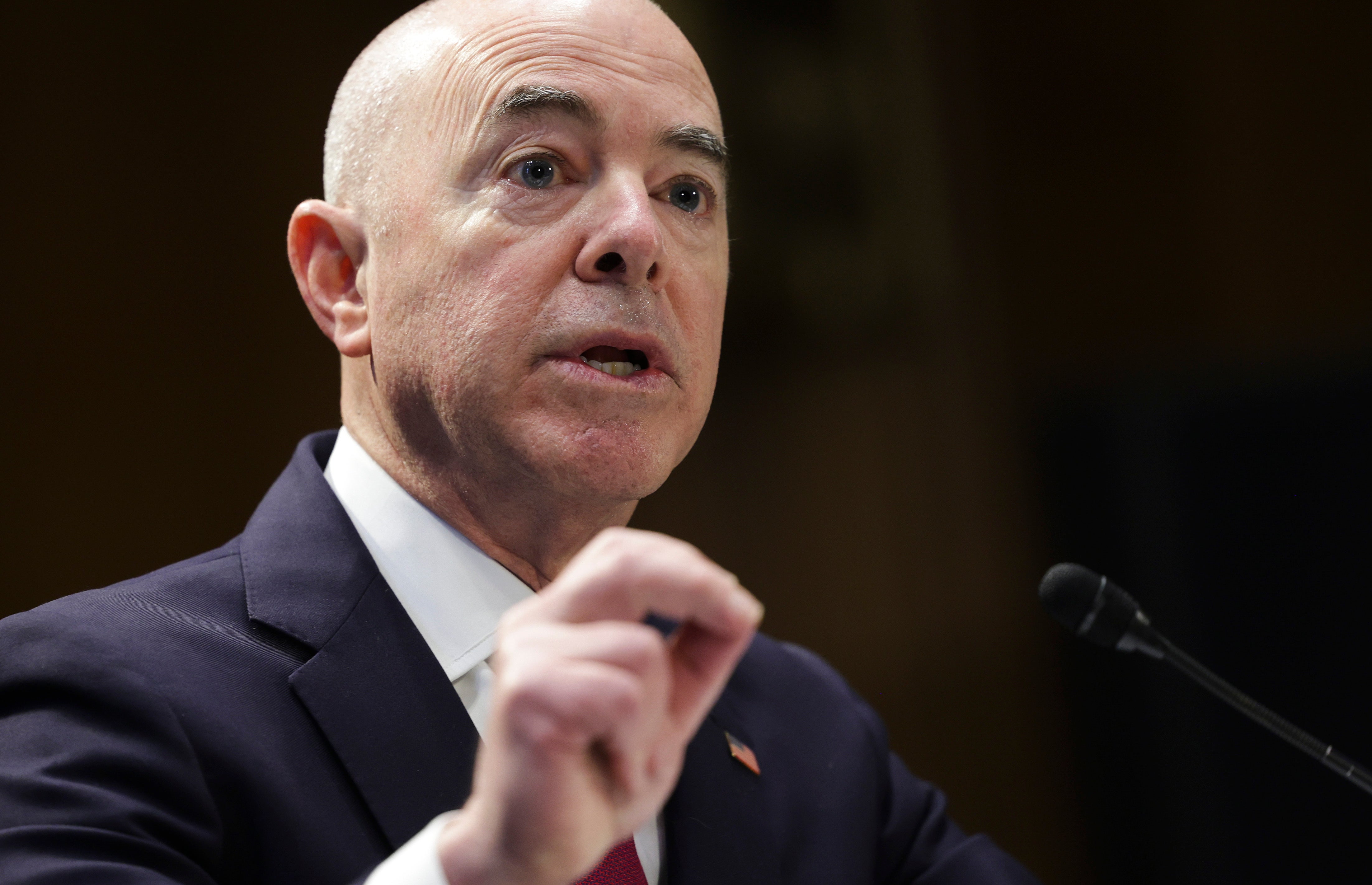 Departamento de Seguridad Nacional advierte que reuniones públicas en EE.UU. podrían ser objetivo de violencia