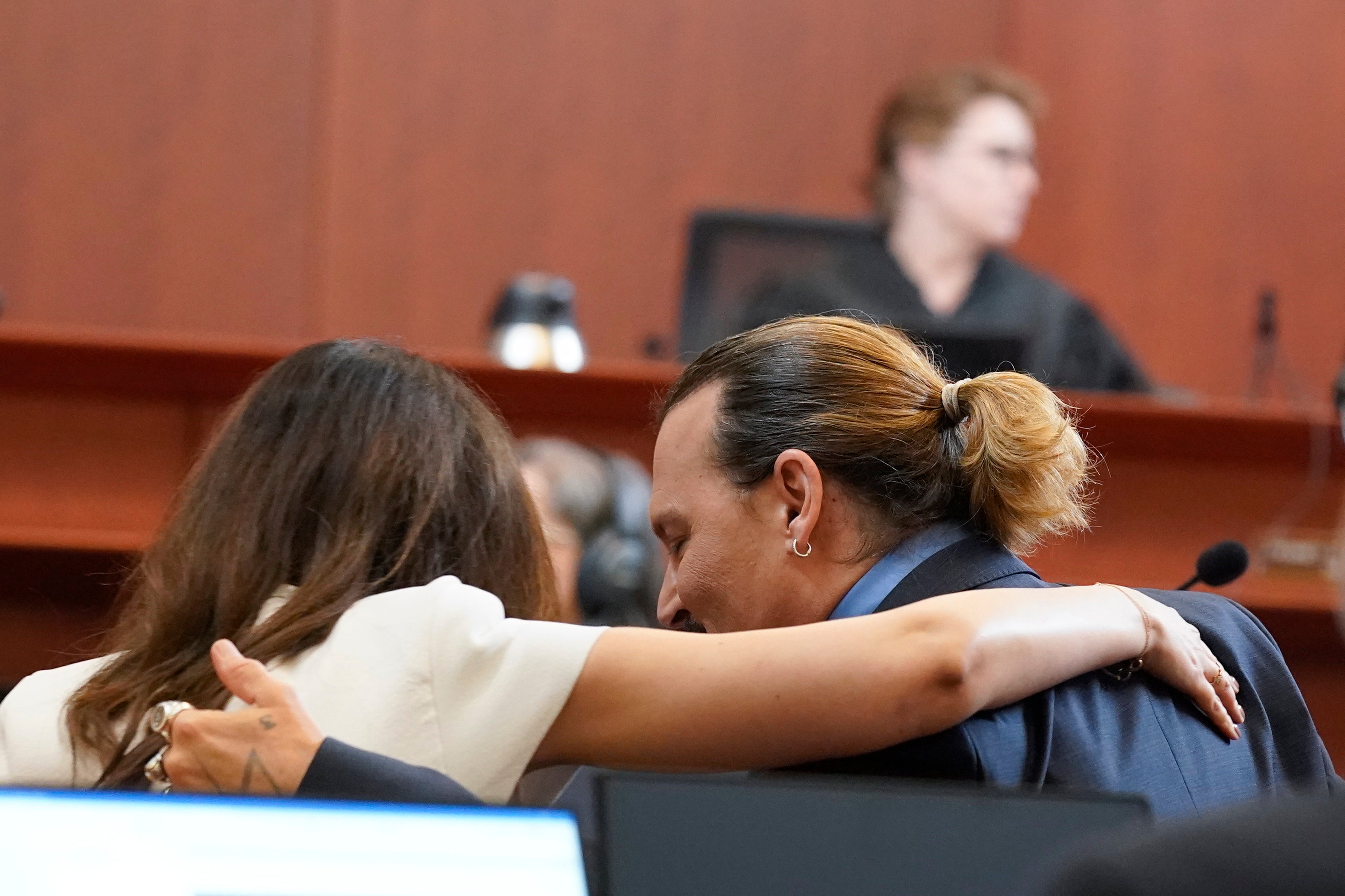 Camille Vasquez, su abogada, se volvió popular en las redes sociales durante el juicio de seis semanas en Virginia (Steve Helber/AP)