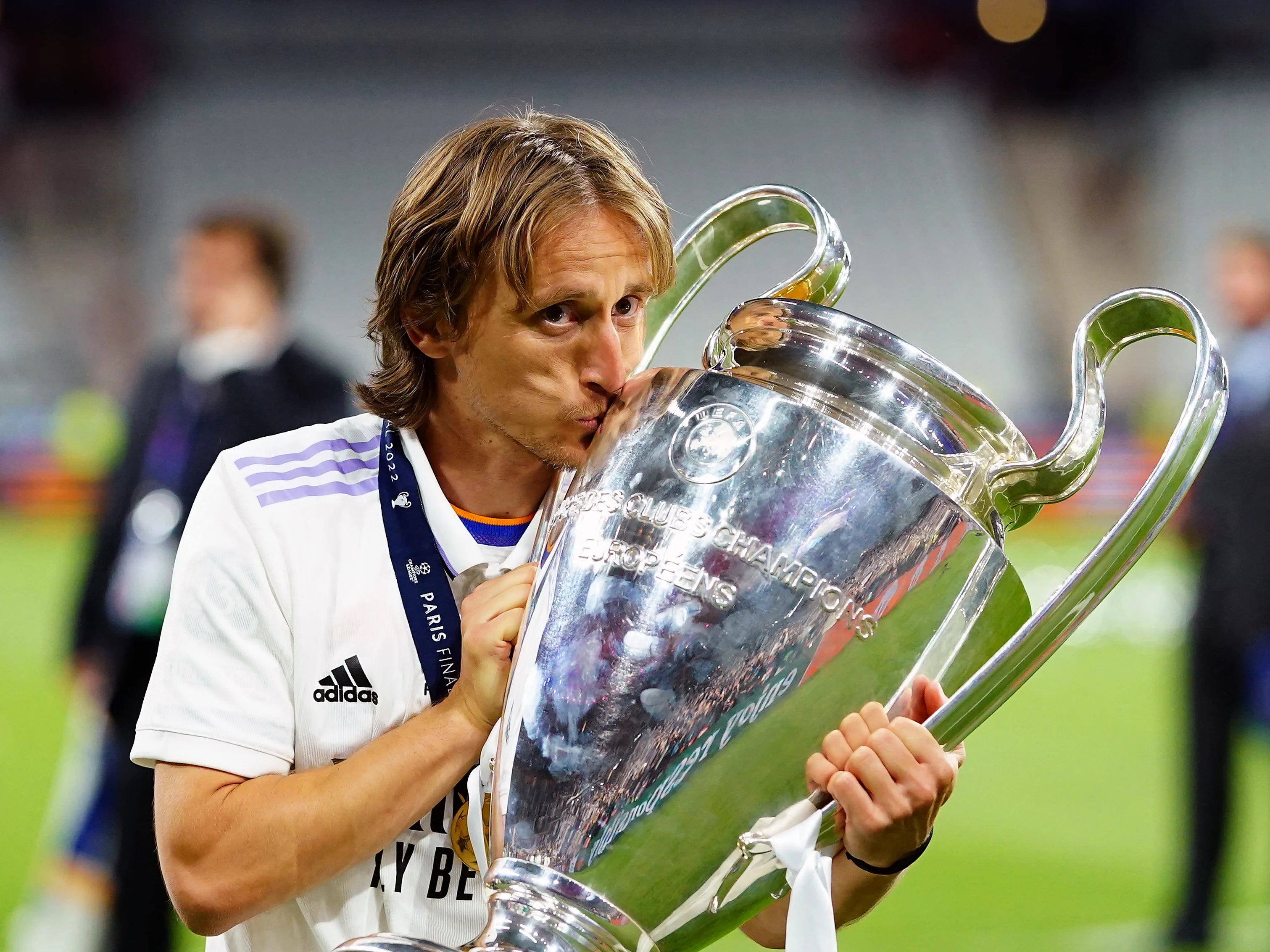 “Es el mejor club del mundo”, Luka Modric se queda en el Real Madrid un año más