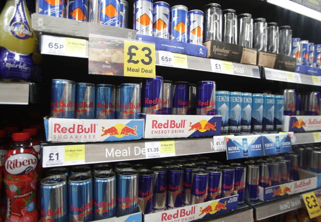 <p>El gobierno galés propone prohibir la venta de bebidas energéticas a menores de 16 años</p>