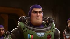 Finalmente, triunfó el amor en “Lightyear”, tras el revuelo por el proyecto de ley “Don’t say gay”