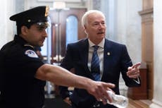 EEUU: Gobernadores crean grupo para abordar tiroteos masivos