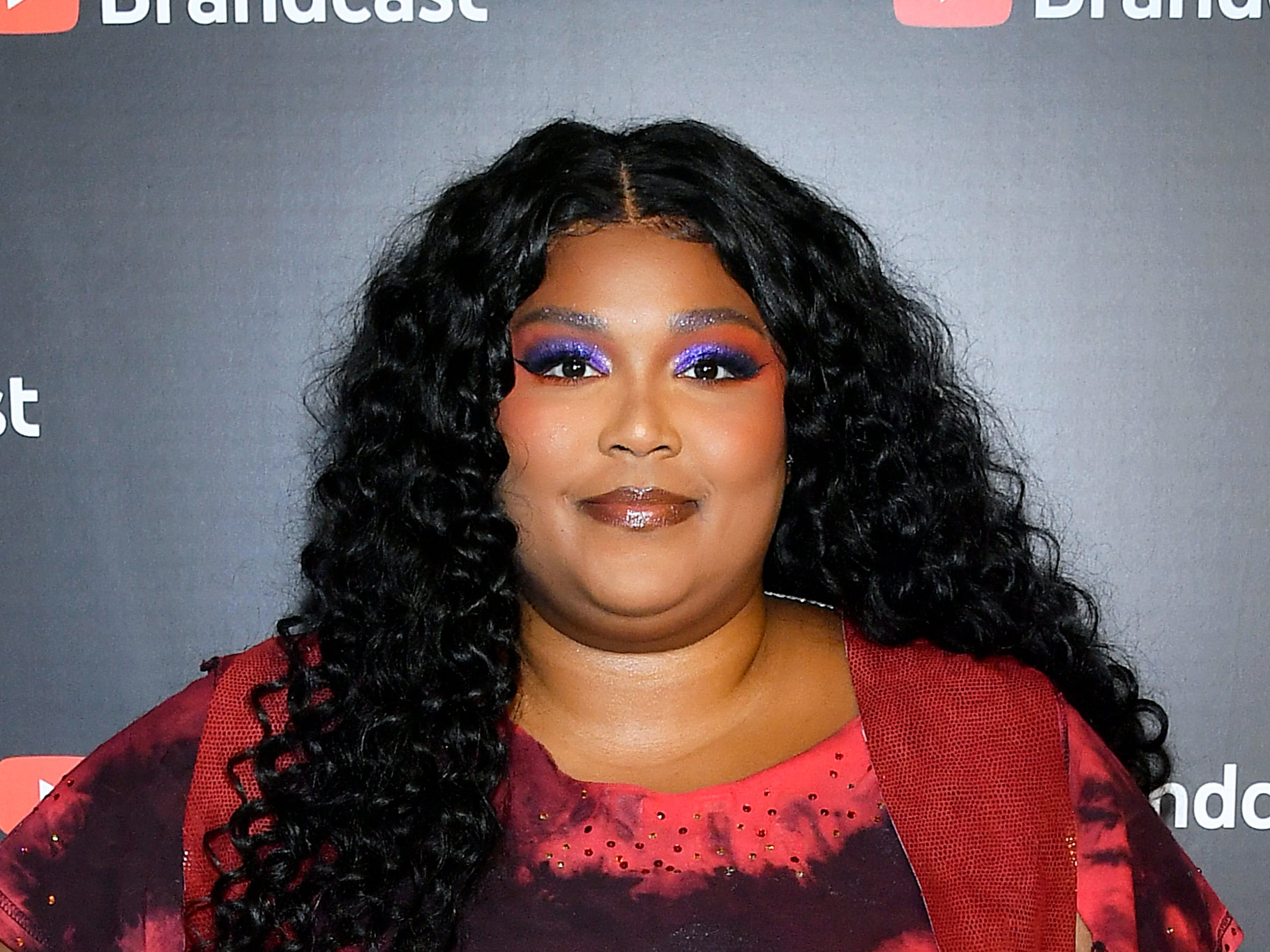 Lizzo: Critican su nueva canción ‘Grrrls’ por “insulto capacitista”