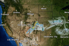 Colorado se cubre de humo mientras los incendios arden a 400 millas de distancia