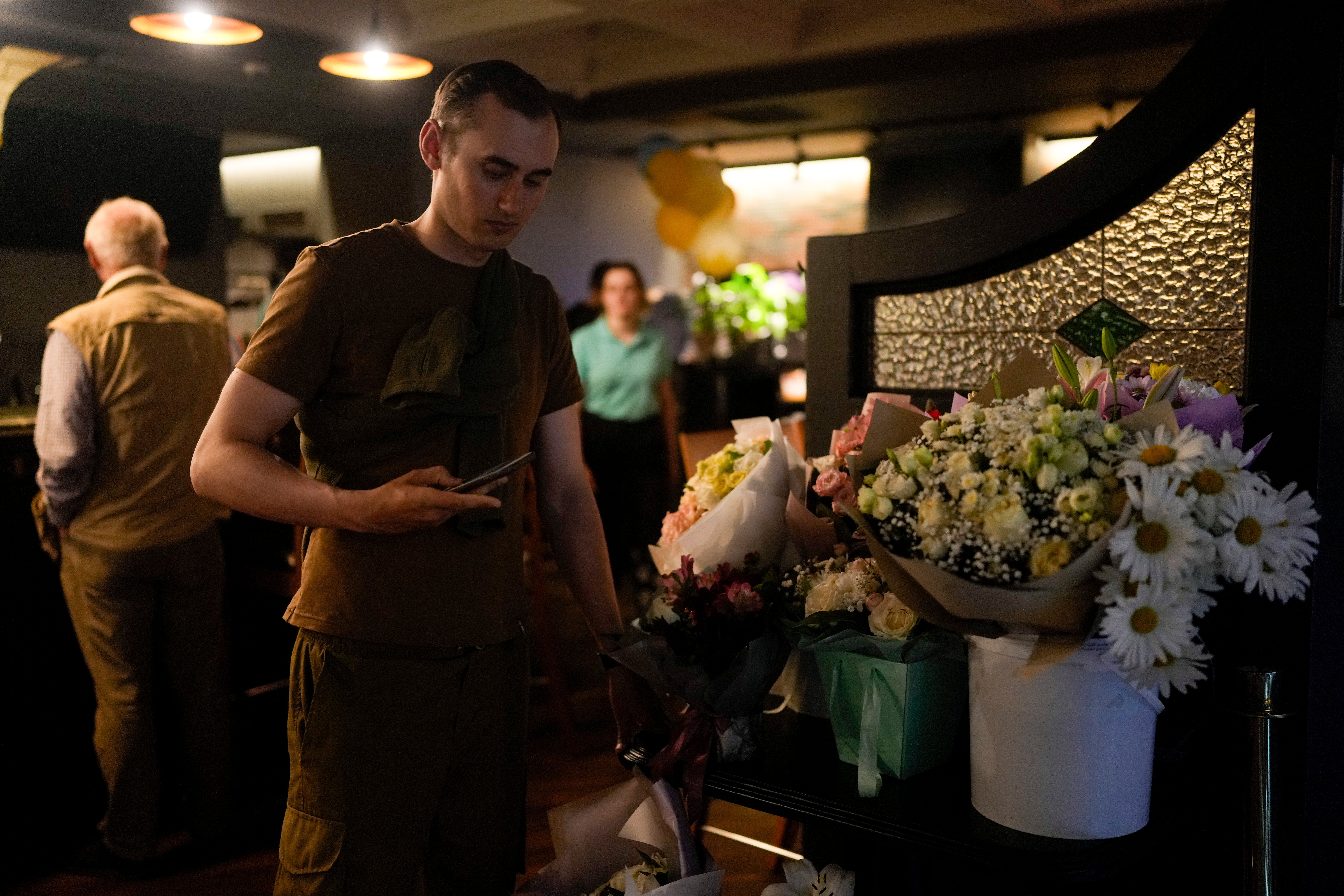 RUSIA-UCRANIA-REÍR DE LA GUERRA