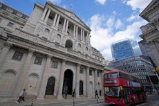 Banco de Inglaterra eleva tasas de interés 0,25 puntos
