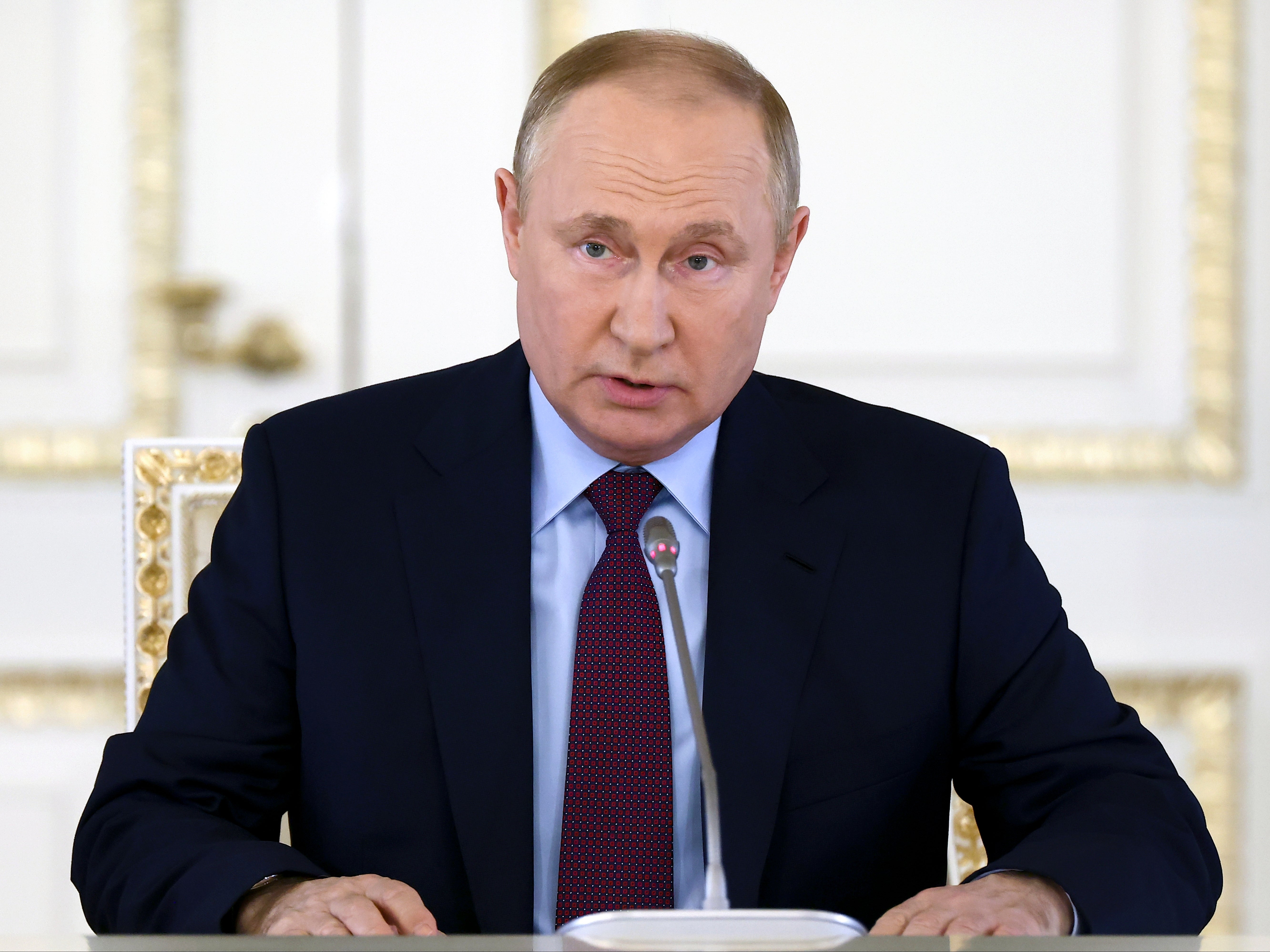 La guerra de Vladimir Putin contra Ucrania está en su quinto mes