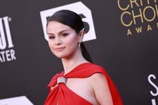 Selena Gómez admite que se sintió “avergonzada” por la portada de cierto álbum