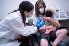 EEUU empieza a vacunar a los más pequeños contra COVID
