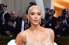 Kim Kardashian afirma que perder peso para usar el vestido de Marilyn Monroe le enseñó algo sobre la “salud”