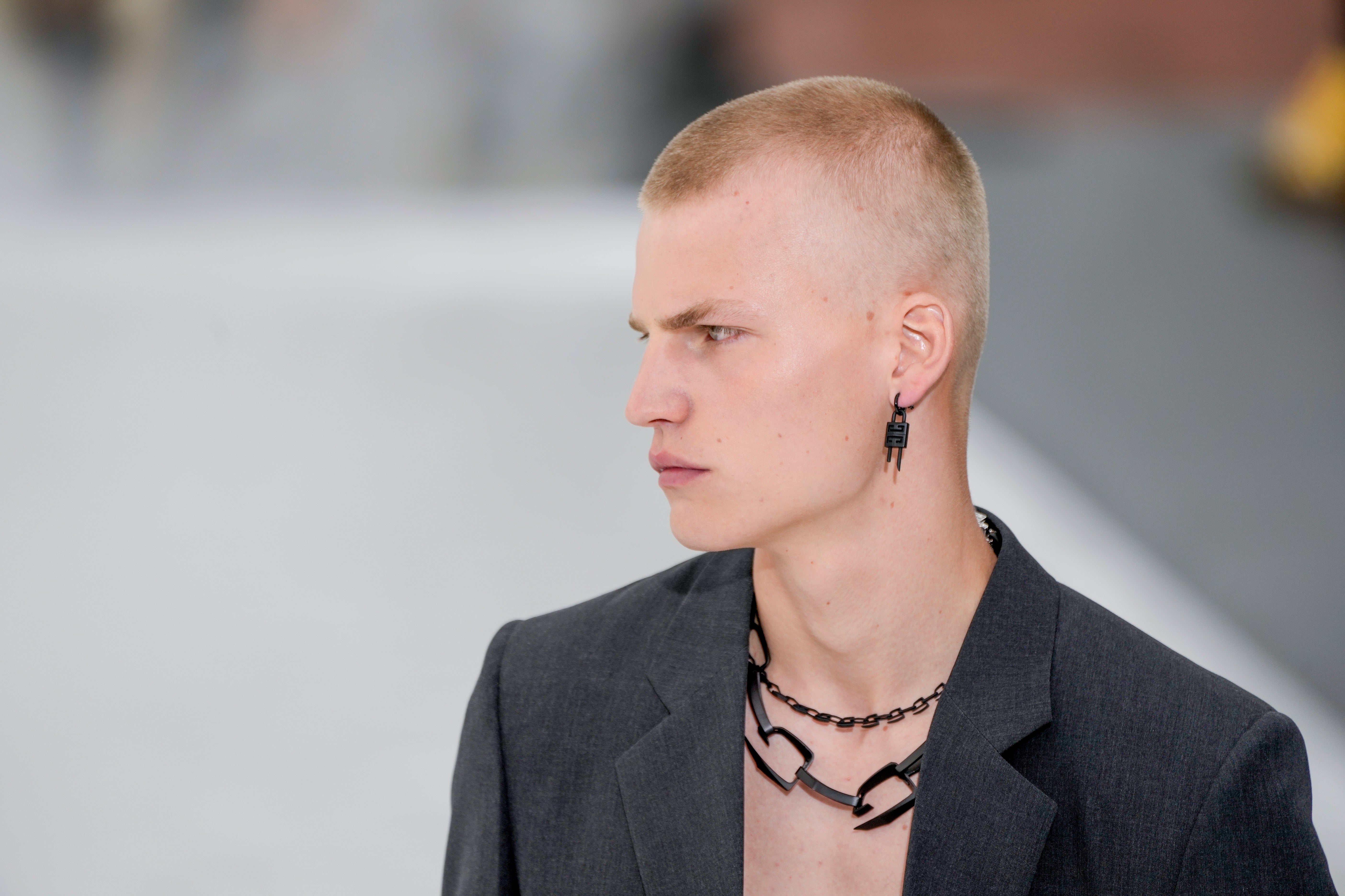 MODA-PARÍS-GIVENCHY