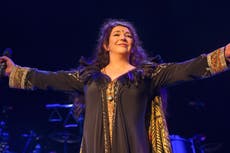 Kate Bush habría ganado $2,3 millones con el resurgimiento de “Running Up That Hill”