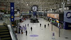 Continúa huelga ferroviaria en Reino Unido afectando también el sector aéreo