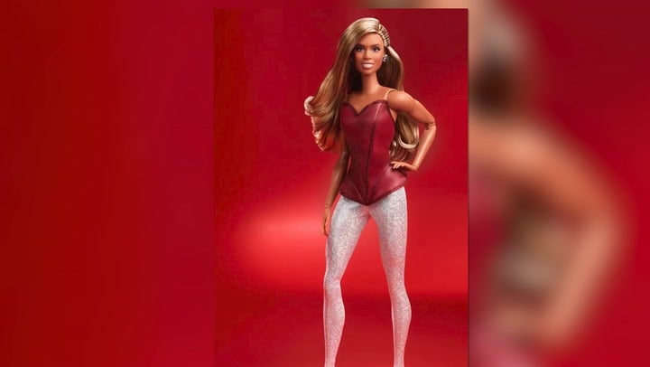 Esta es la primera Barbie transgénero