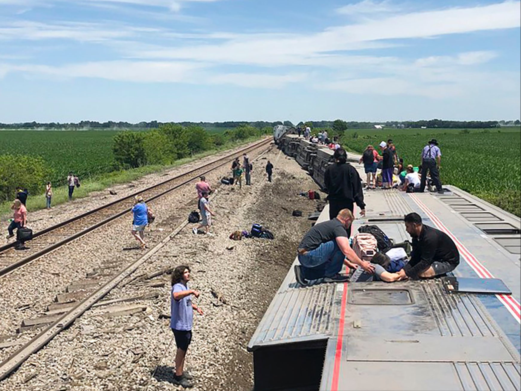 Había 275 pasajeros a bordo del tren cuando se estrelló en Mendon, Missouri, el lunes