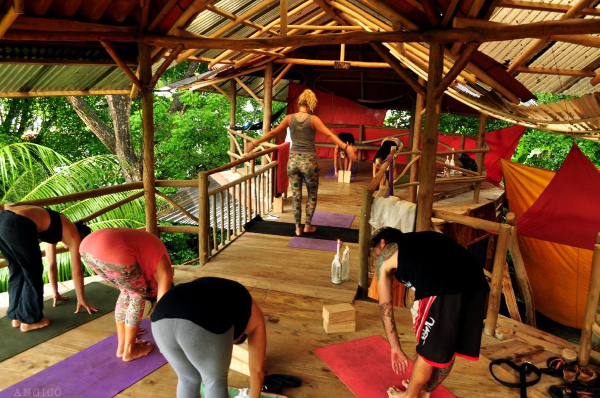 Don Jon’s Surf and Yoga Lodge en Santa Teresa, Costa Rica, donde Kaitlin Armstrong supuestamente fue arrestada