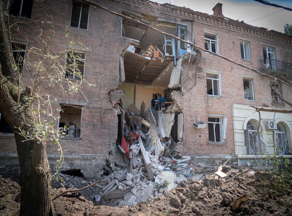 <p>El ejército ucraniano tuvo que retirarse de la última ciudad importante de Lugansk </p>