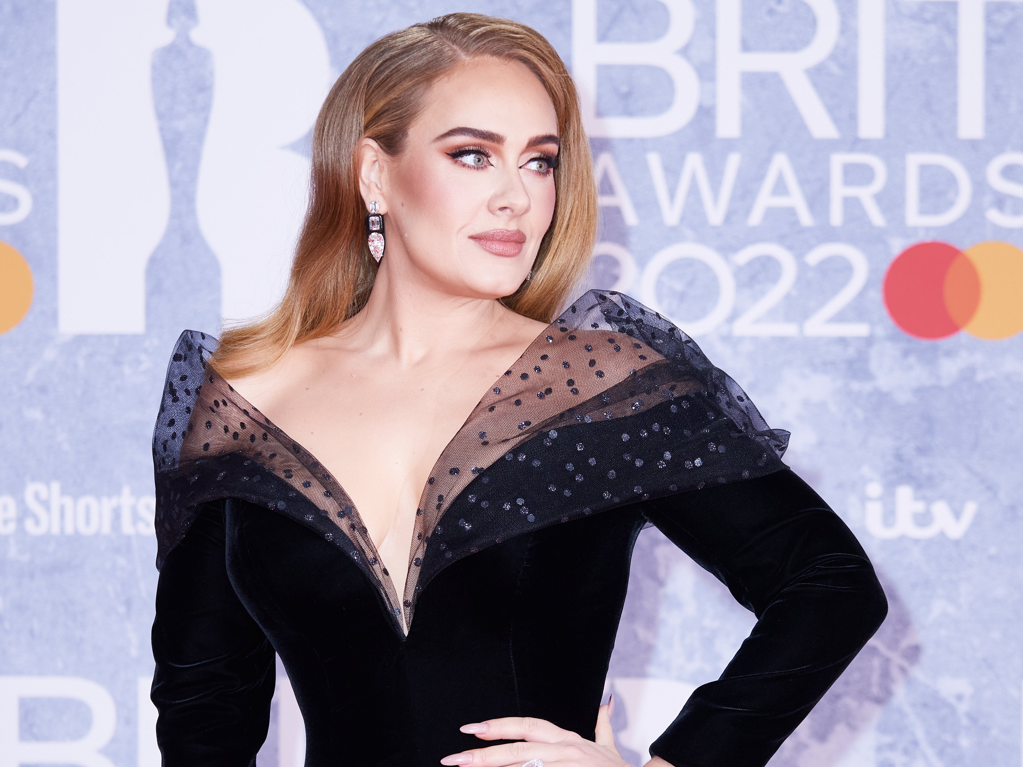 Adele habló sobre la relación con su difunto padre en una nueva entrevista