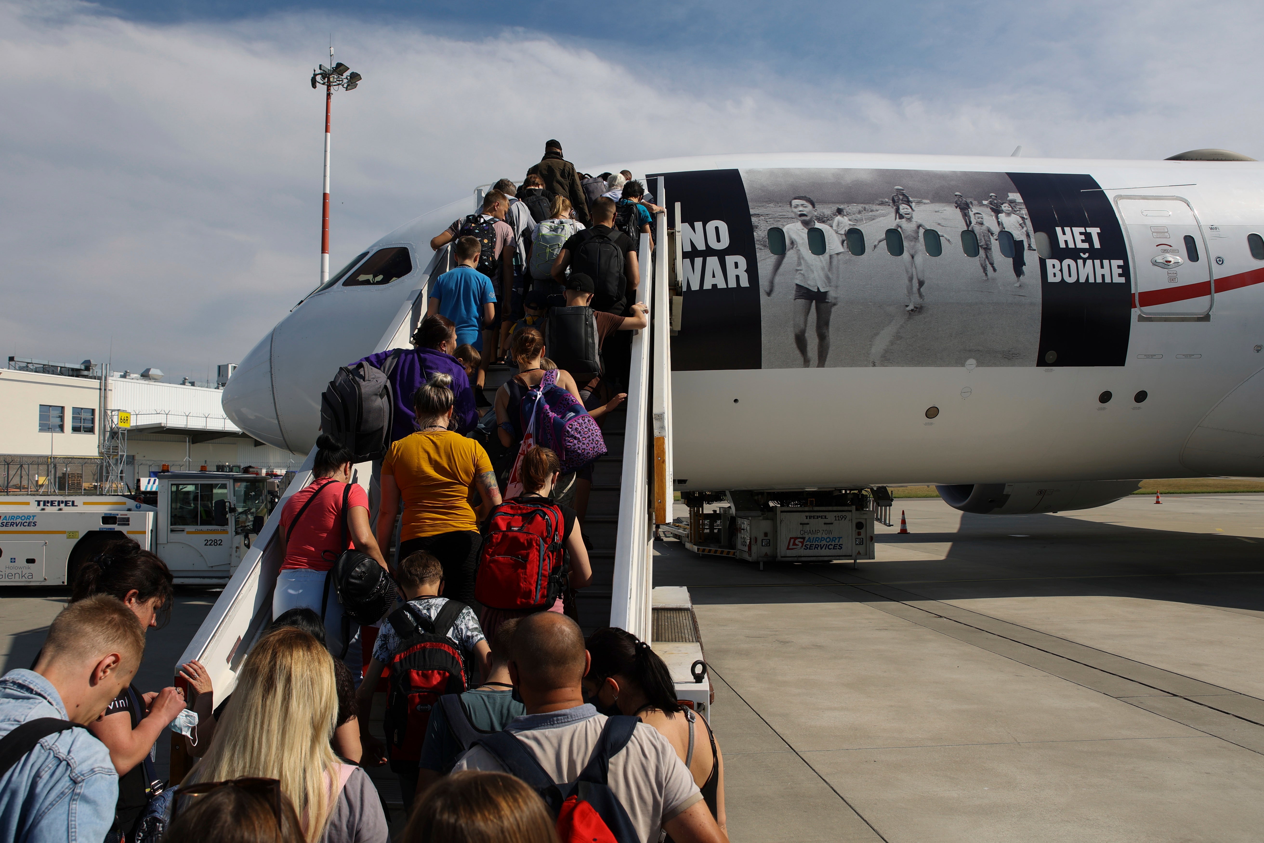 UCRANIA-REFUGIADOS-NIÑA DEL NAPALM