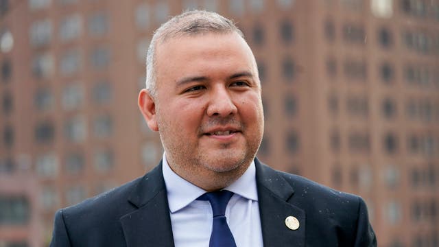 NY-COMISIONADO MEXICANO