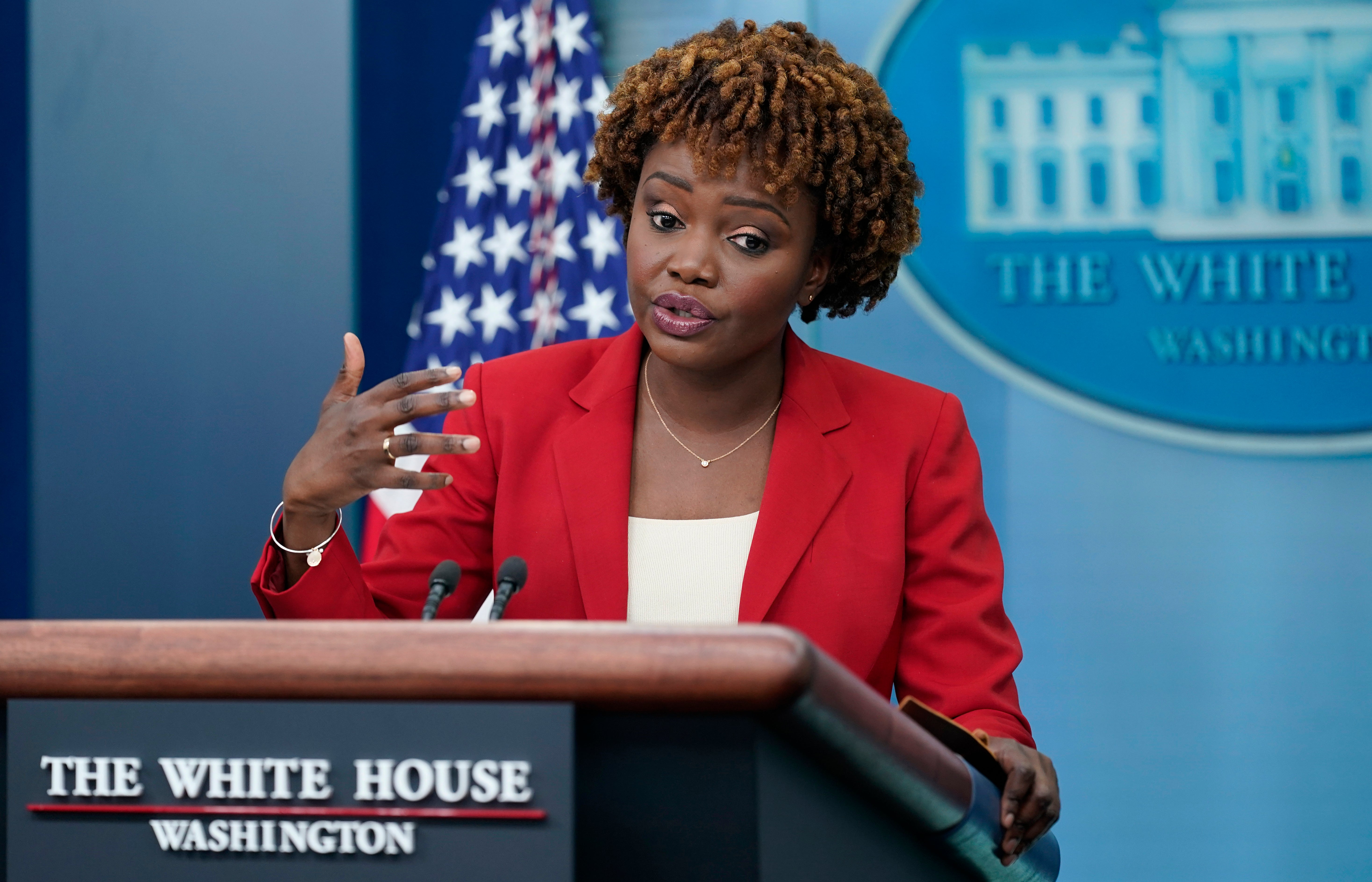 Biden pide a Corte Suprema que avale política de deportación