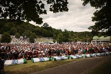 Miles en Bosnia conmemoran la masacre de Srebrenica de 1995