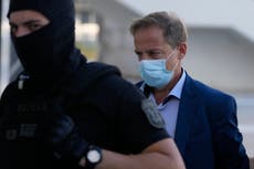 Condenan de violación a exdirector de Teatro Nacional Griego