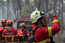 Pueblos portugueses combaten incendios en plena ola de calor