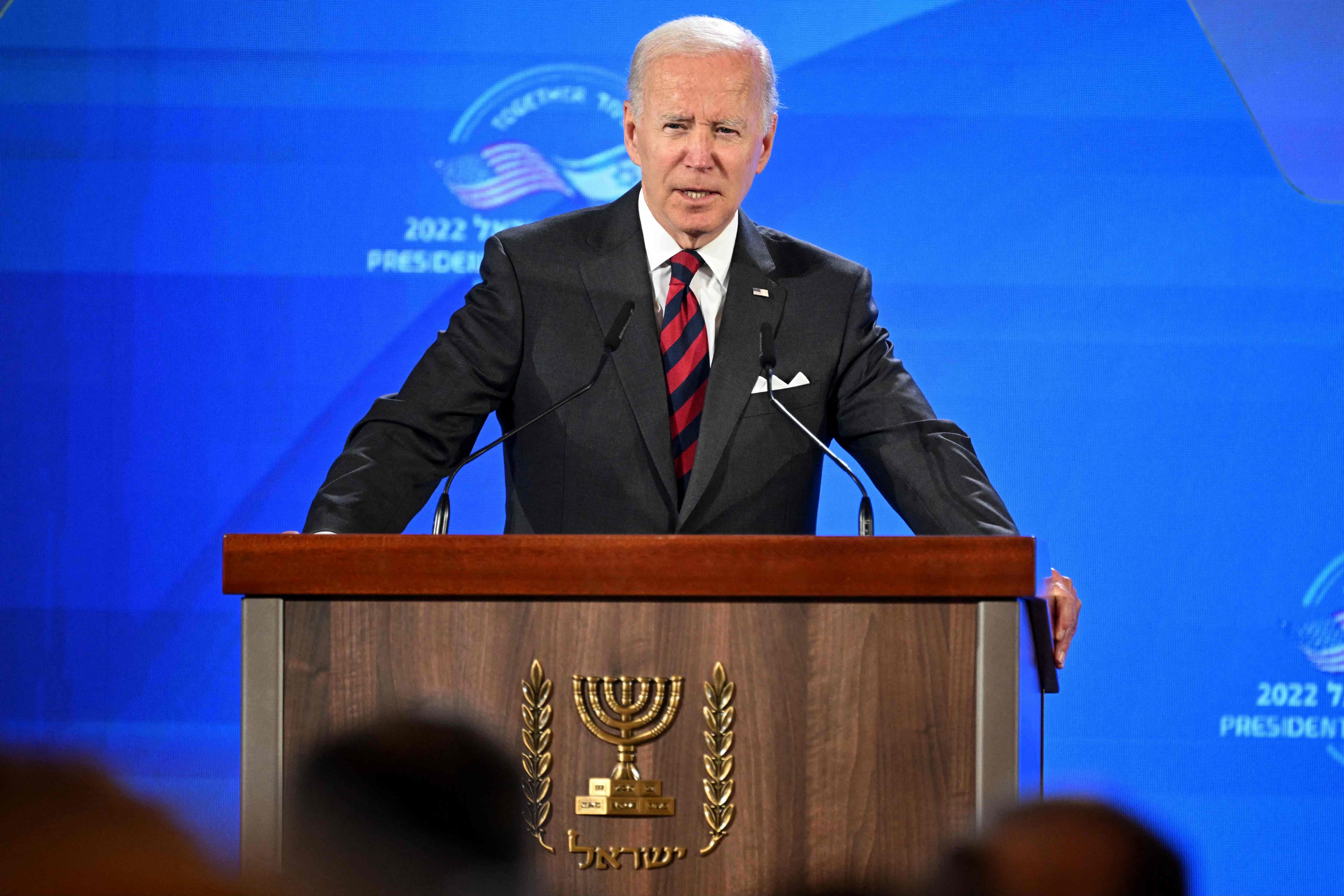 Joe Biden en una conferencia de prensa en Israel un día antes de su viaje a Arabia Saudita
