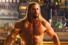 La mujer de Chris Hemsworth pensó que se puso demasiado musculoso para ‘Thor: Love and Thunder’