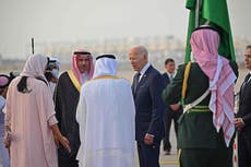 Biden llega a Arabia Saudita luego de que el reino abriera su espacio aéreo a vuelos desde Israel