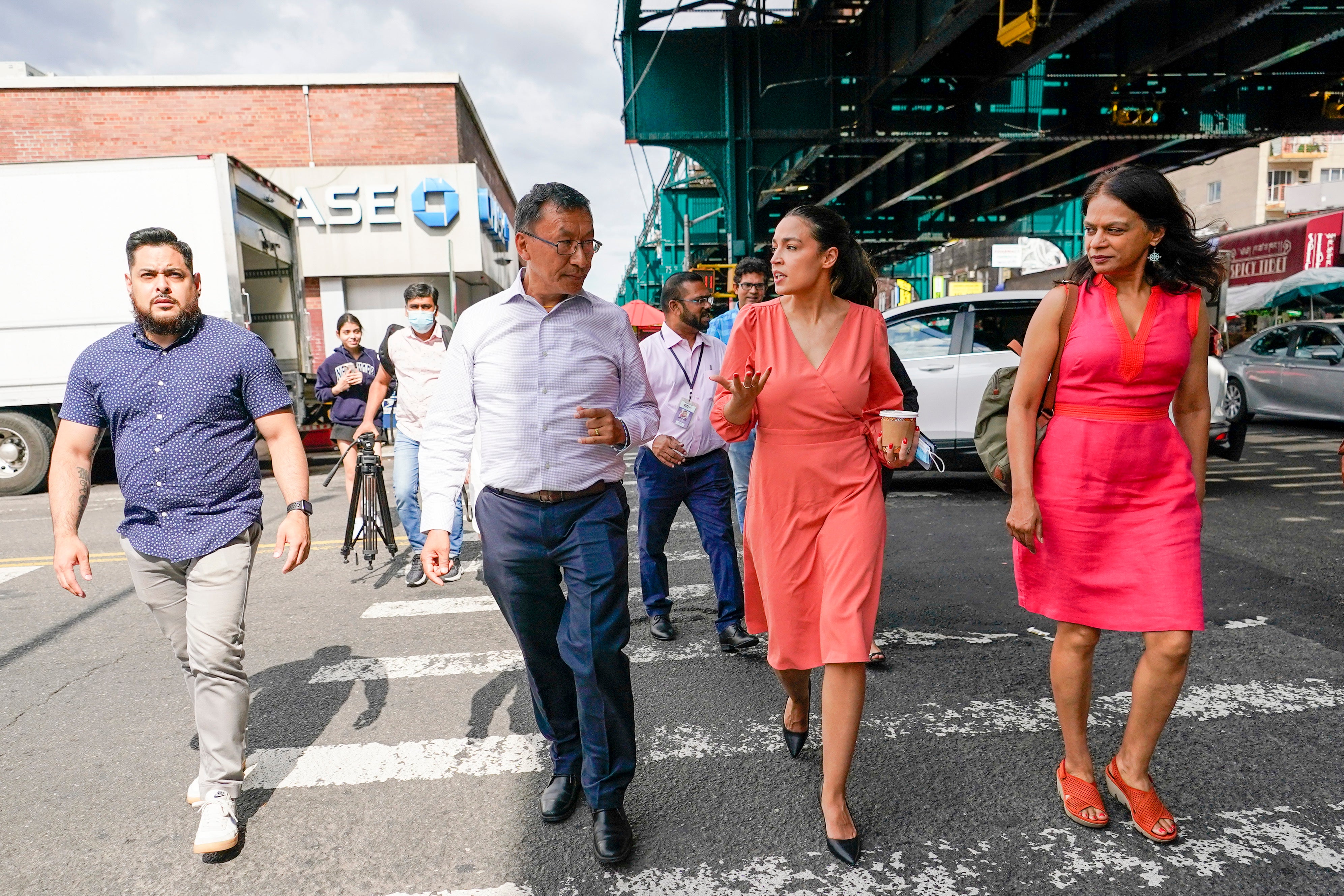 OCASIO CORTEZ ENCRUCIJADA