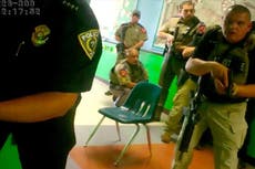 Policía estatal de Texas revisará respuesta a tiroteo en Uvalde