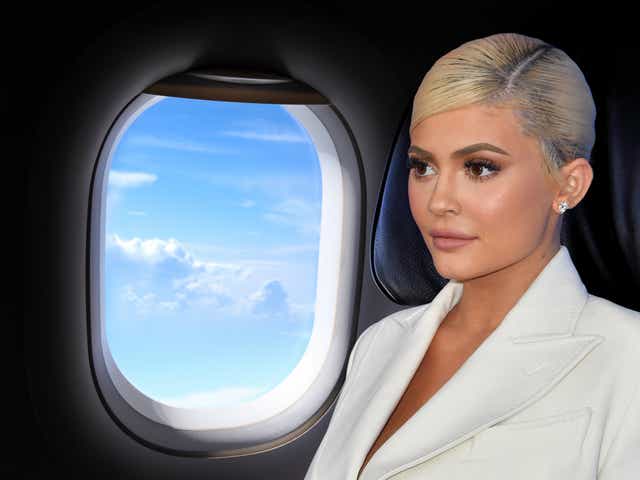 El enorme impacto de las supuestas elecciones de viaje de Kylie Jenner no parece importarle