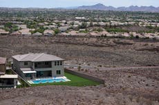 Sequía obliga a limitar tamaño de piscinas en Las Vegas