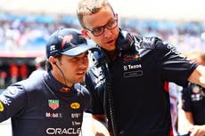 “Quizá bebió tequila anoche”: Helmut Marko arremete contra “Checo” Pérez por su error