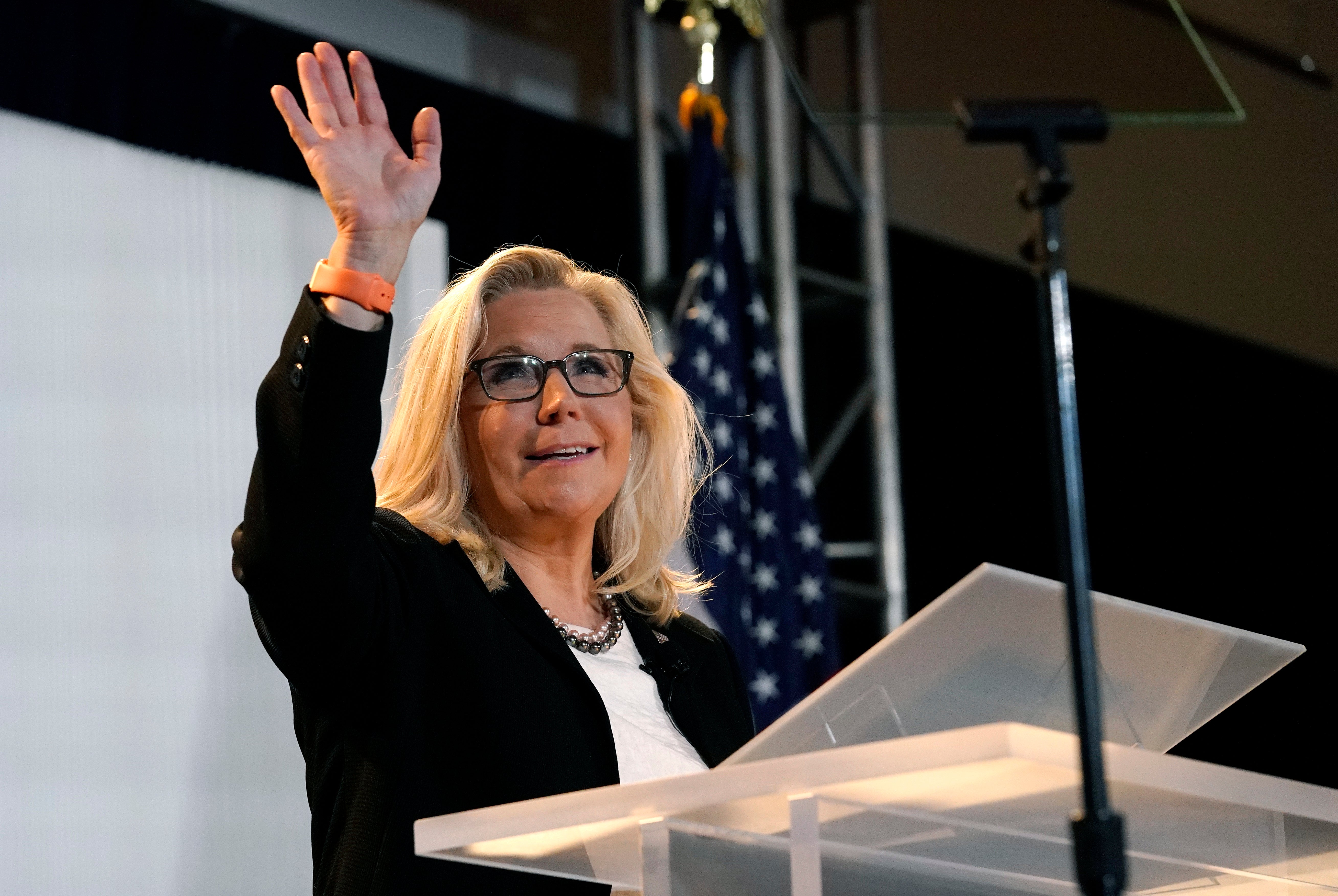 Liz Cheney: ¿Qué sigue para la incendiaria republicana anti Trump?