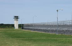 Temperatura en prisiones de Texas sin aire acondicionado alcanza regularmente los 110 °F, según un estudio
