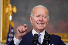 Biden apoya la “histórica” Ley de Reducción de la Inflación luego de que Manchin y Schumer revelaran acuerdo