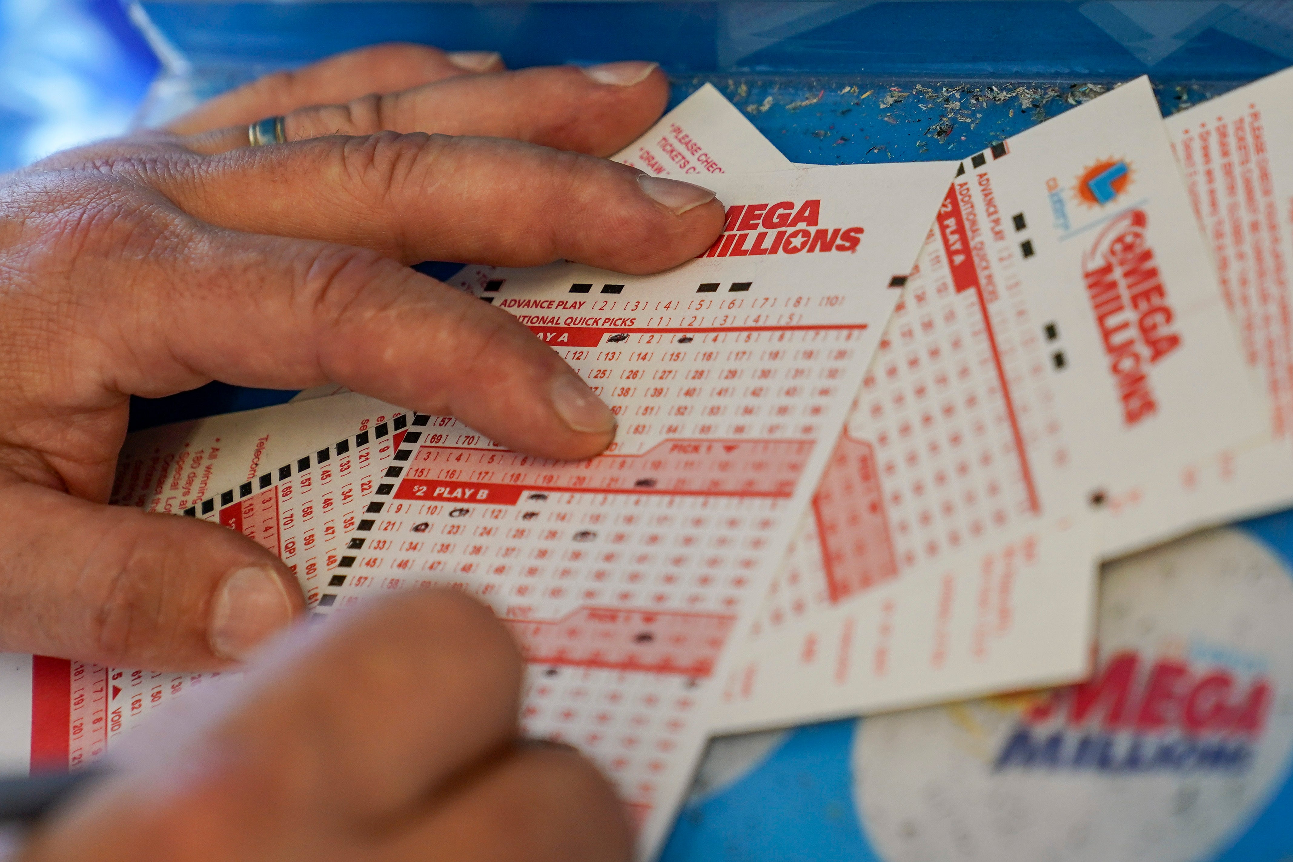 Cómo garantizar un premio en la Lotería de Reino Unido (aunque no merezca la pena)