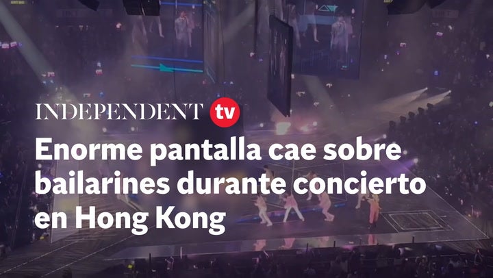Enorme pantalla cae sobre bailarines durante concierto en Hong Kong