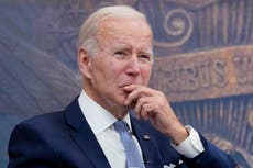 Biden abandona su renuencia a mencionar a Trump