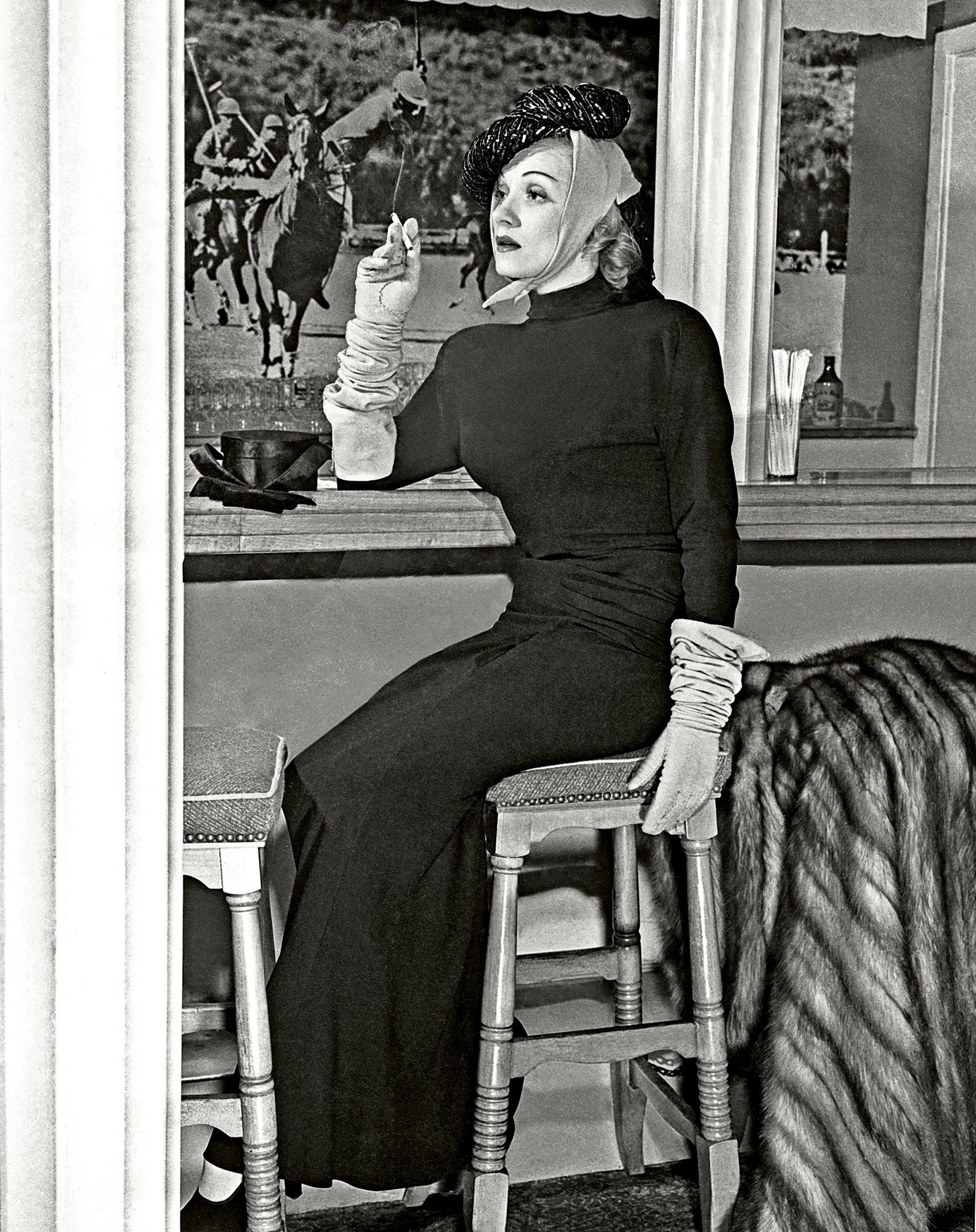 Marlene Dietrich en 1940: desafió la regla de no permitir mujeres sin compañía del bar Polo Lounge
