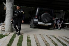 Guatemala detiene presuntos "coyotes"; 4 buscados por EEUU