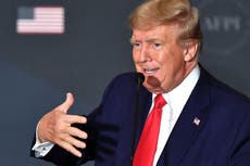 Trump pide a sus seguidores donaciones para ayudarle a demandar a CNN