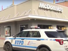 Mujer defiende a hijo acusado de disparar a empleado de McDonald’s por unas papas