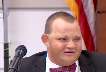 Hijo de la víctima hace una declaración desgarradora durante juicio por pena de muerte del tirador de Parkland