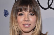 Jennette McCurdy dice que fue “explotada” como actriz infantil en serie de Nickelodeon