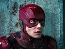 Warner Bros anuncia que ‘The Flash’ se estrenará a pesar de la controversia de Ezra Miller
